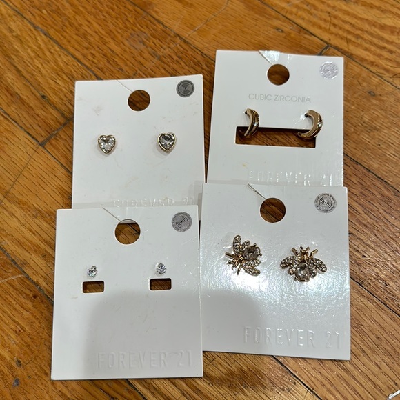 Forever 21 Jewelry - Forever 21 Womens Lot of 4 different faux costume jewelry earrings studs gold